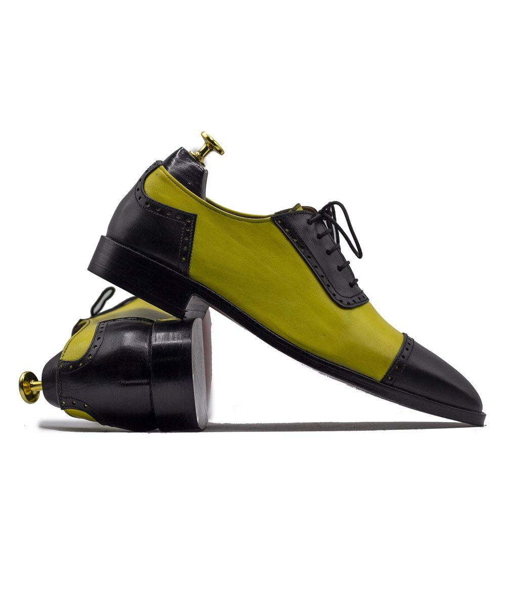 Oxford Mens Black and Yellow Cap Toe Dress Shoes